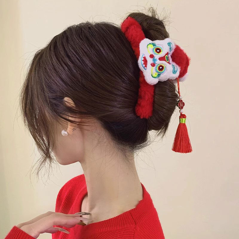 1pc 獅子舞タッセル新年ぬいぐるみヘアクリップ女性用赤いヘ - Travel Accessories Bunnings のレビューと価格