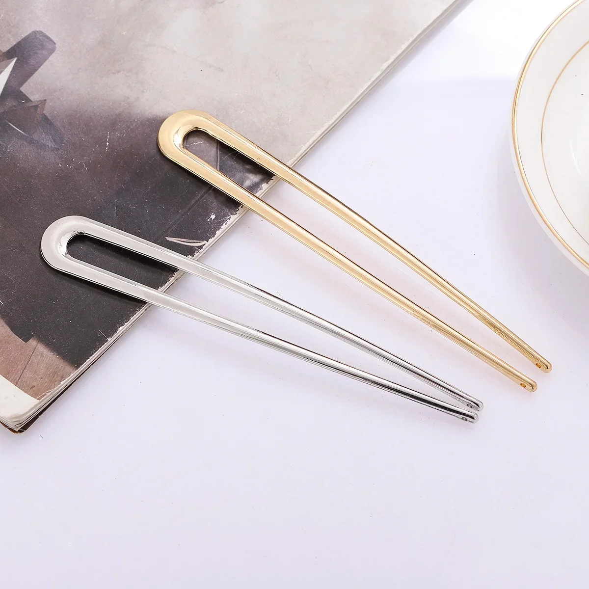 フレンチヘアフォーク U 字型ヘアピン エレガントな太い髪用 - Travel Accessories Gifts For Women のレビューと価格