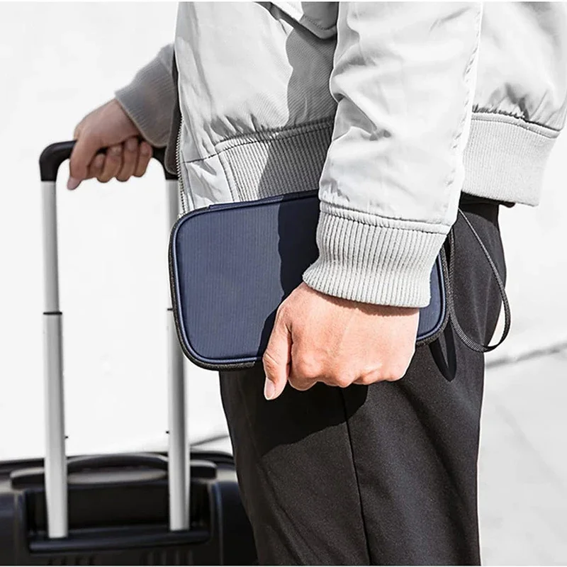 軽量ファミリートラベルパスポートカバーウォレットジッパー付き - Travel Accessories Bag For Women のレビューと価格